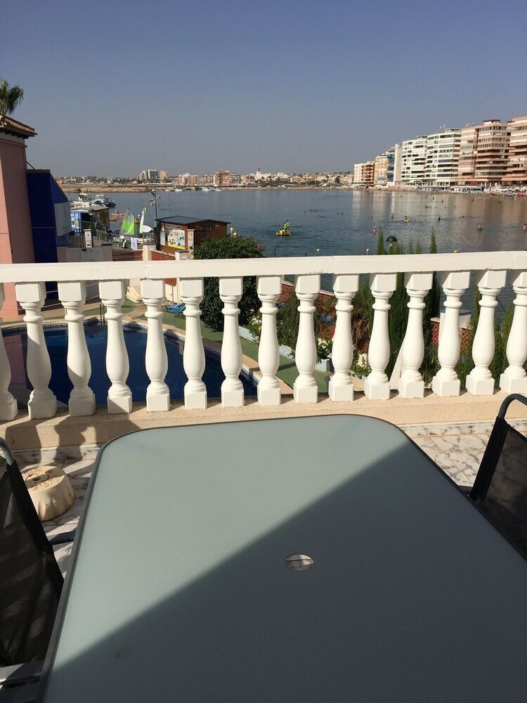 Apartamentos Marina Port