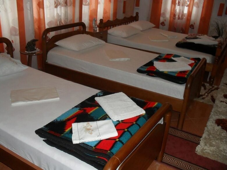 Hotel Rooms Emiliano
