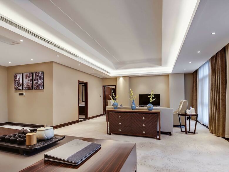 Ibis Styles Nanjing Qilin Gate Hotel