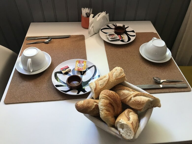 Hotel H�tel Restaurant Le Commerce