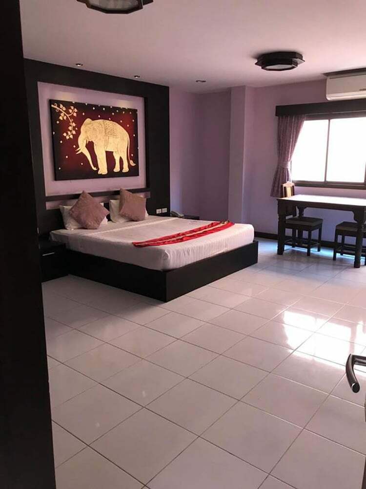 Hotel Zip Lounge & Apartments