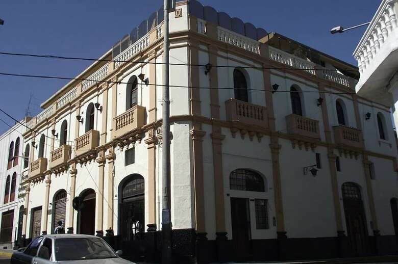 Hostal Los Balcones De Bolognesi
