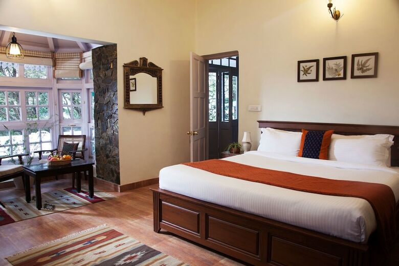 Hotel Dev Cottage