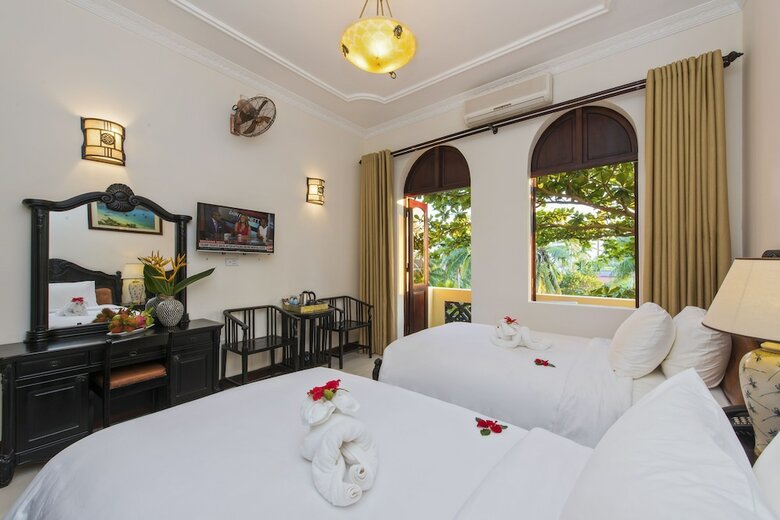 Lu Na Diamond Riverside Hotel