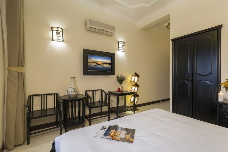 Lu Na Diamond Riverside Hotel