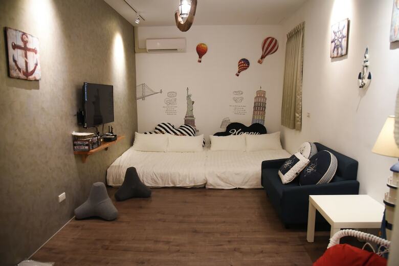 Bed & Breakfast Living House