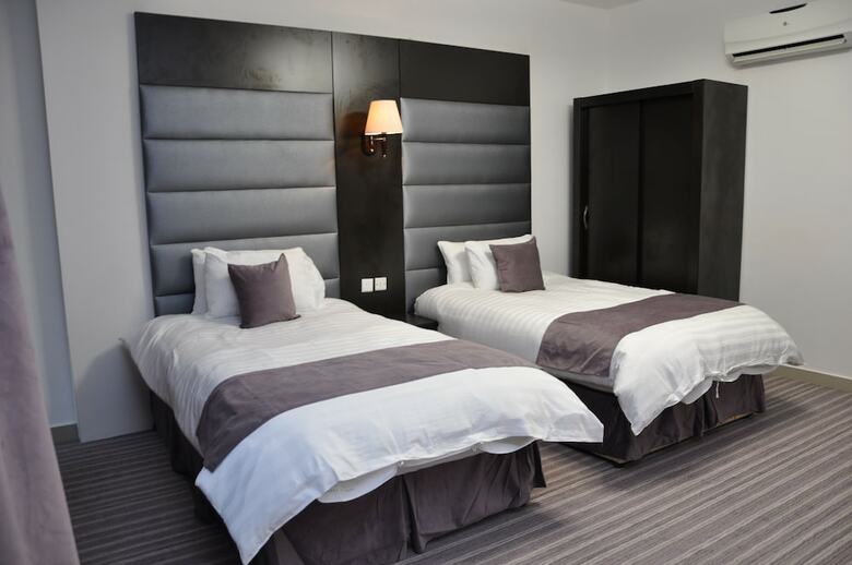Al Dyafa Hotel Suites