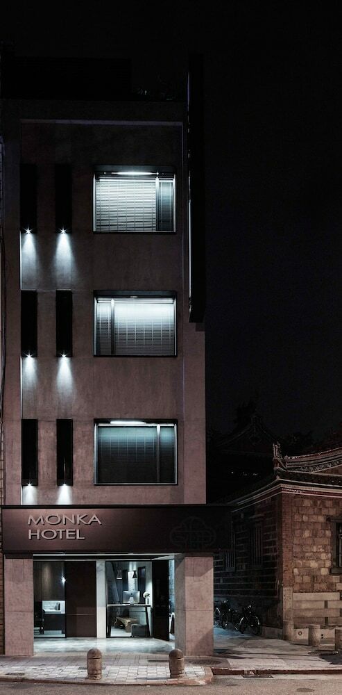 Monka Hotel