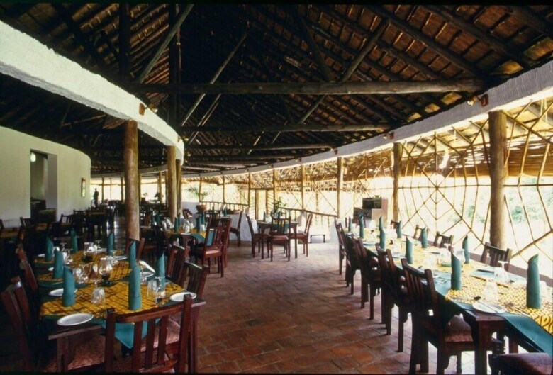 Hotel Sambiya River Lodge
