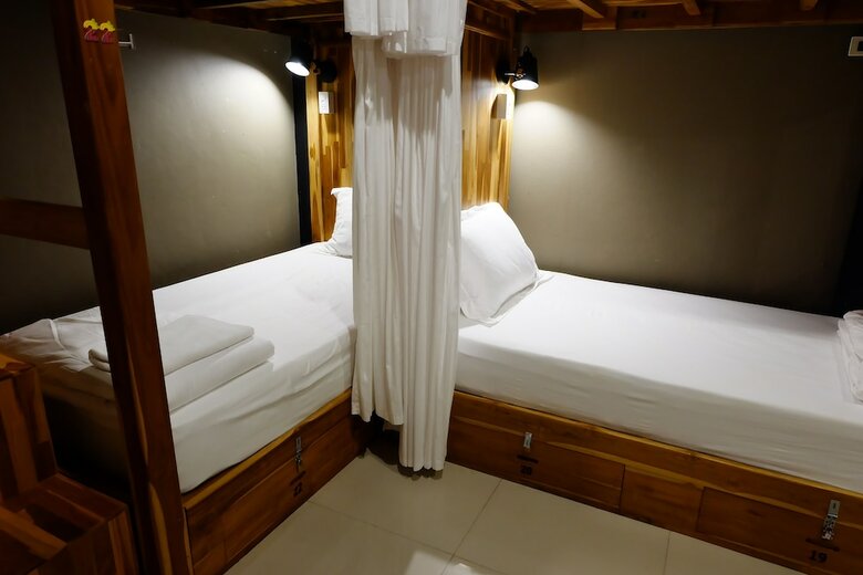 Hostal Bloom Cafe & Hostel Lipe