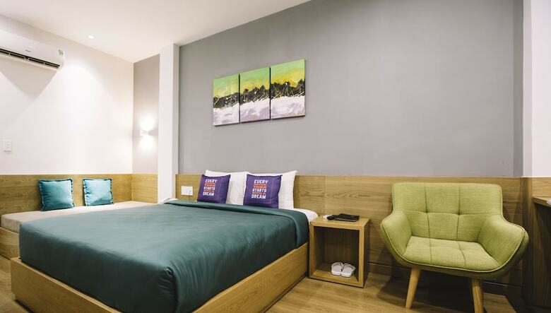 Hotel Triip Le Han Dai Nam