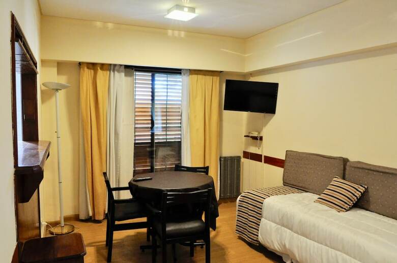 Hotel Golf Tower Suites And Apartments