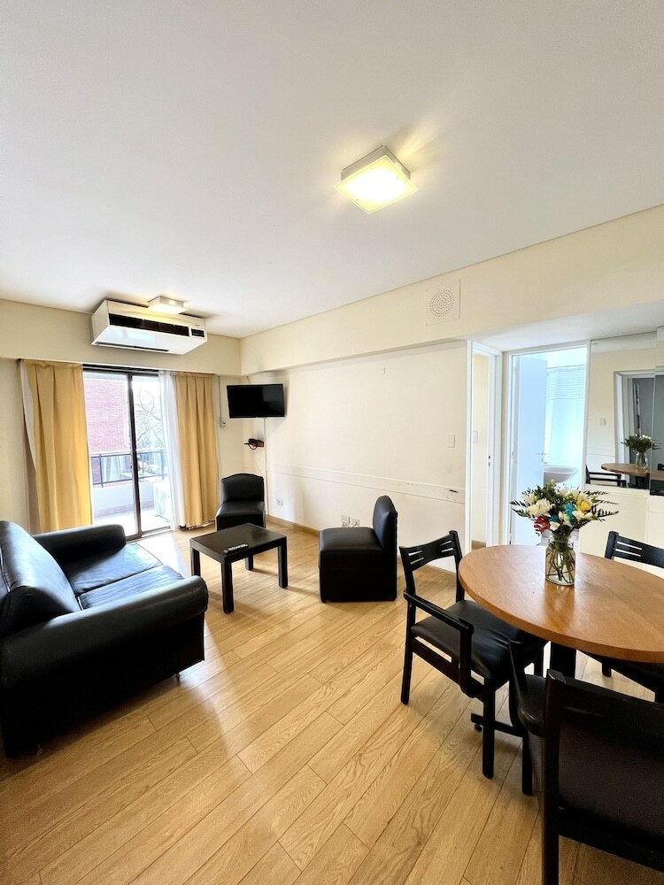 Hotel Golf Tower Suites And Apartments