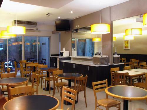 Hotel Mil�n