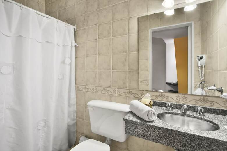 Hotel Mil�n
