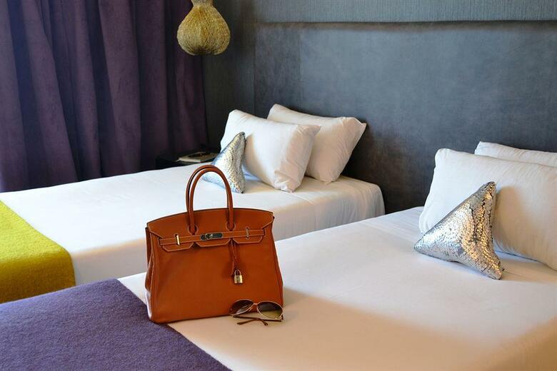 Hotel Esplendor Plaza Francia
