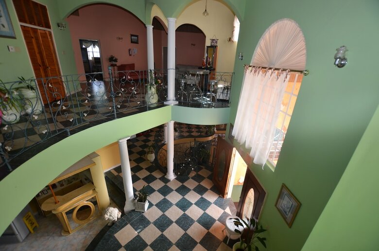 Dream Castle Villa, Montego Bay 8br
