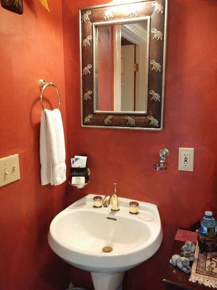 Oasis Bed And Breakfast
