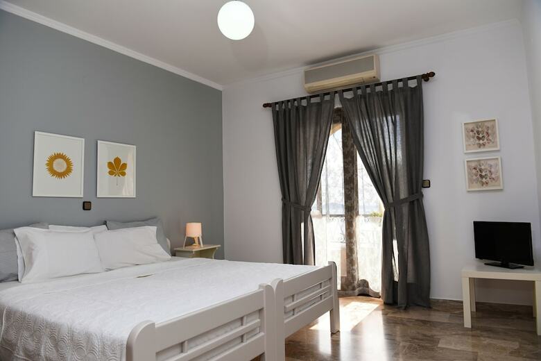 Fotopoulos Apartments