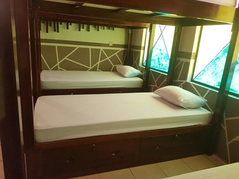 Hostal Sunrise Backpacker