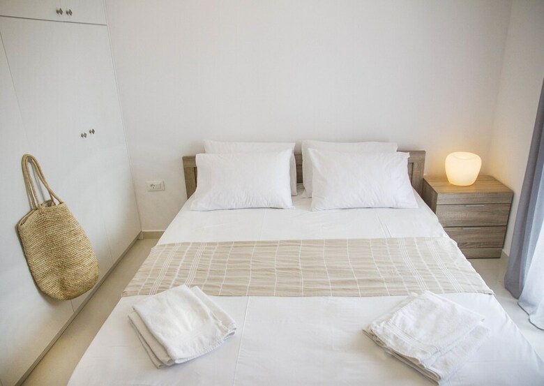 Iridanos Apartments