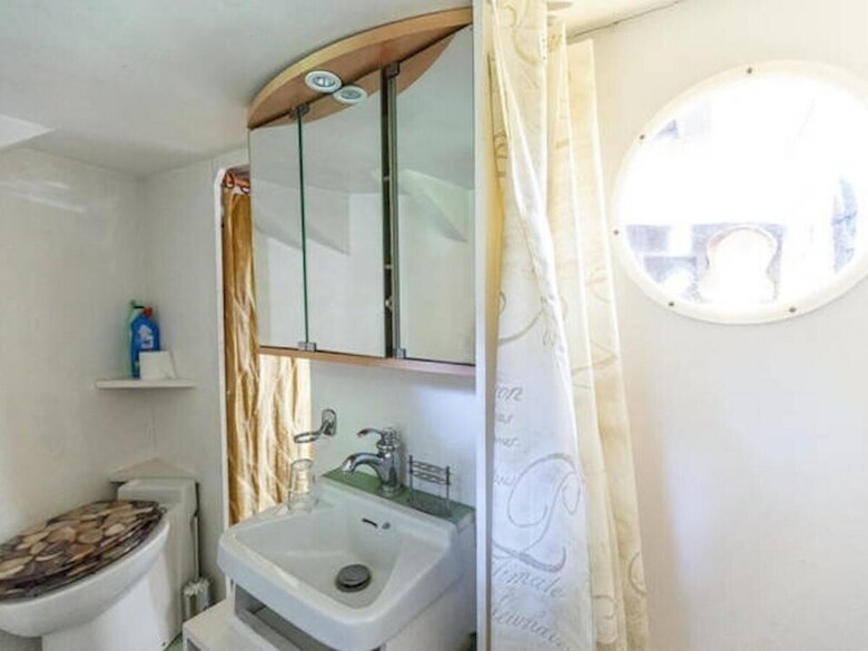Boat For Guest