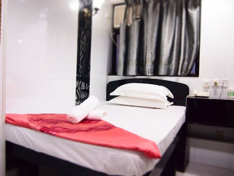 Delta Deluxe Hotel