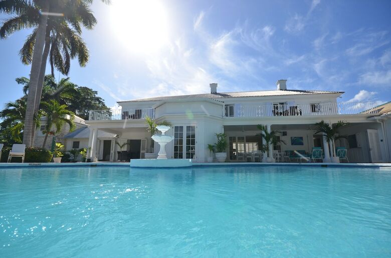 Villa Pharos-summertime- Montego Bay 6br