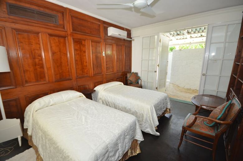 Villa Pharos-summertime- Montego Bay 6br