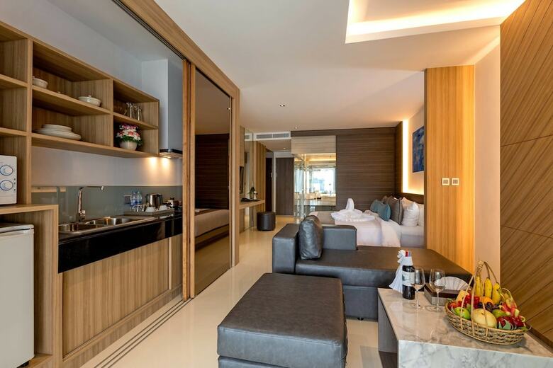 Hotel The Bay And Beach Club