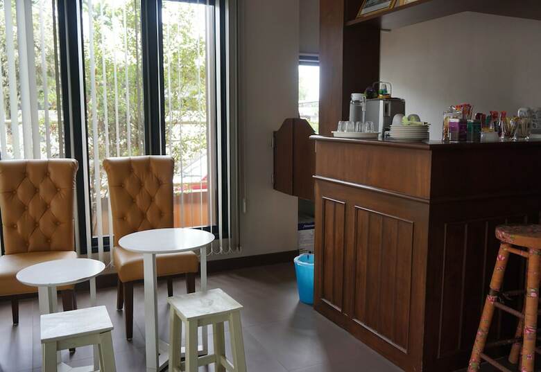 Hotel Baan Plubthong