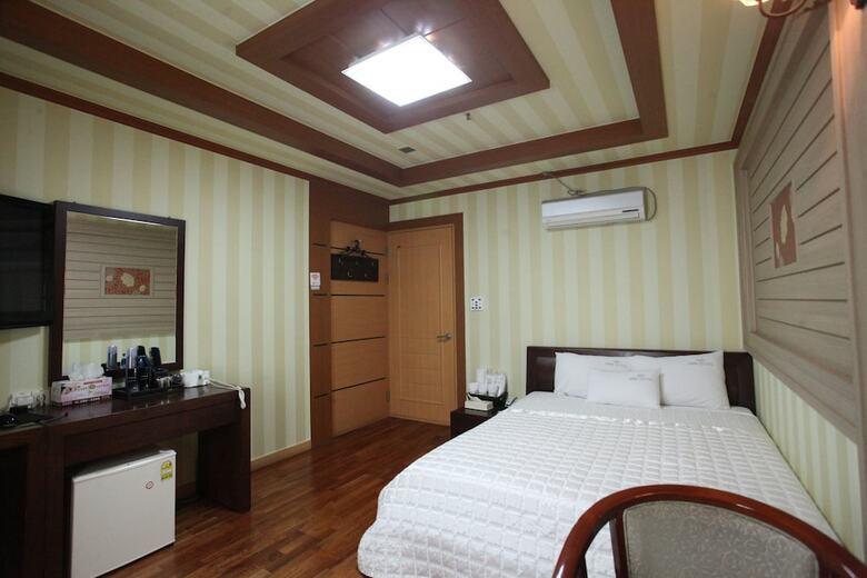 Cnn Hotel
