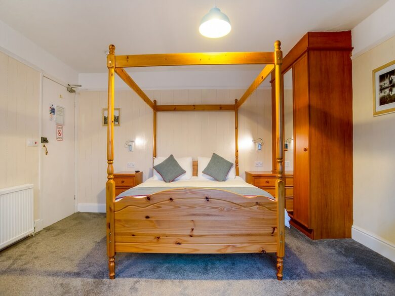 Padarn Hotel