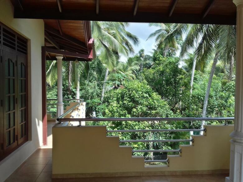 Vinses Villa In Hikkaduwa