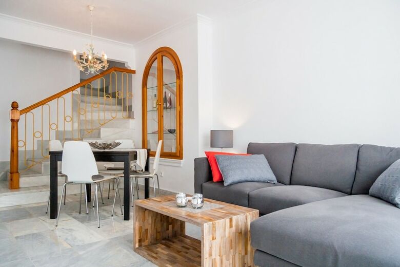 Apartamentos Huertos Canovas Nerja