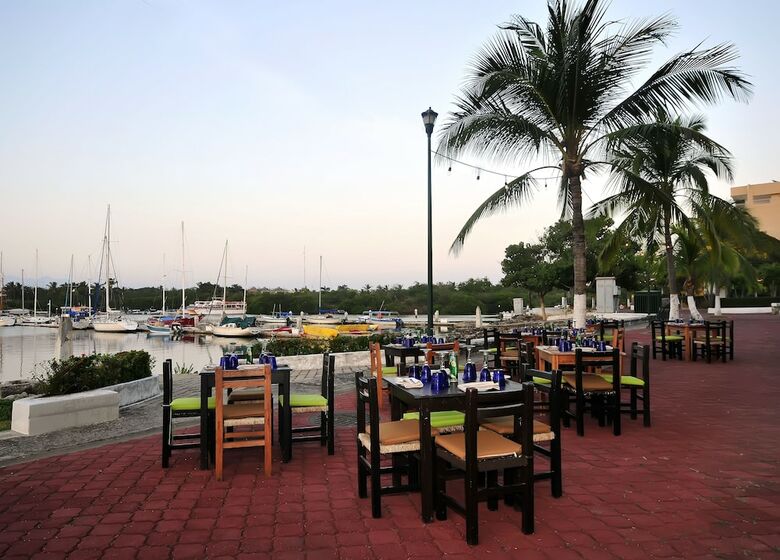 Hotel Marina Banderas Suites