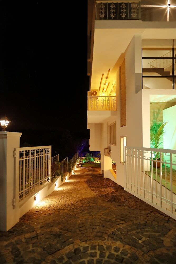 Villa Flora Sangolda By Acasa