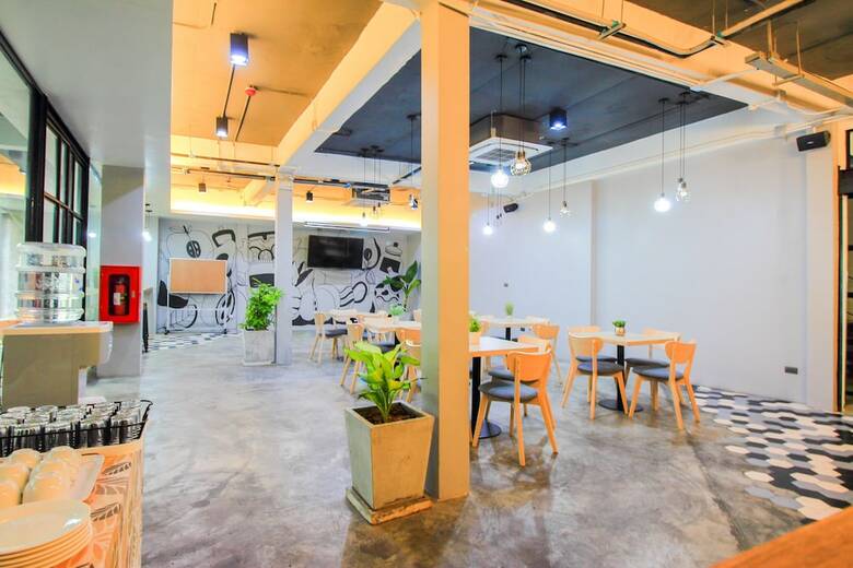 Hostal Oyo 426 All Day Hostel