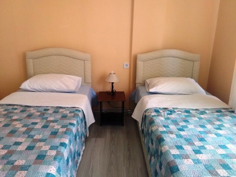 Hostal Bahar Hostel