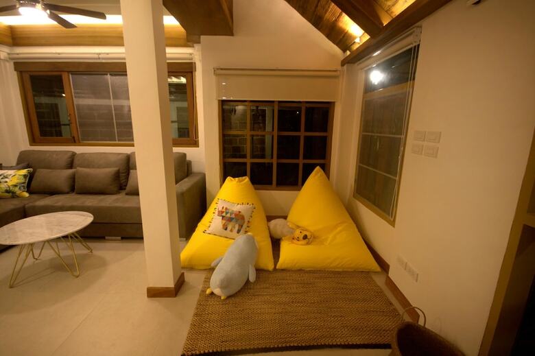 Nimman Pool Villa