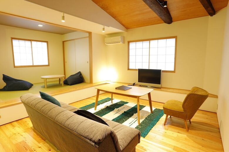 Petit House Toji