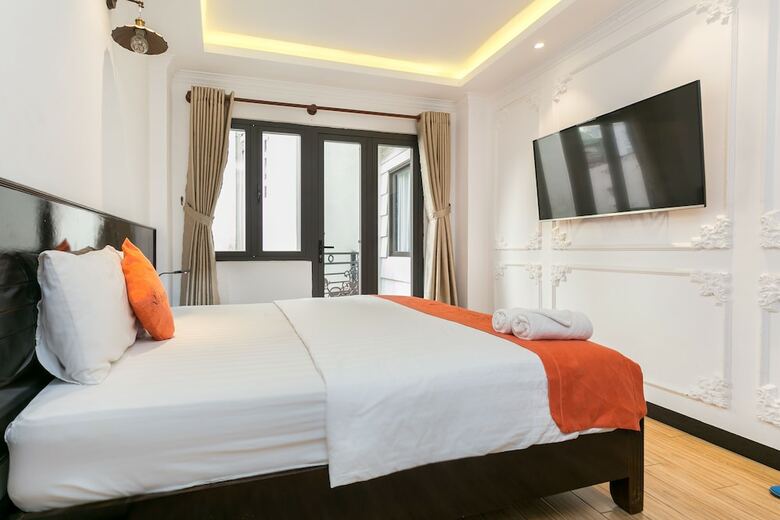Laverne Hotel