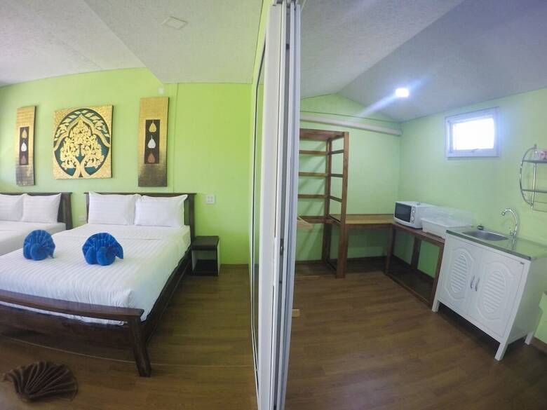 Hotel Lanta Mermaid Beachfront Resort