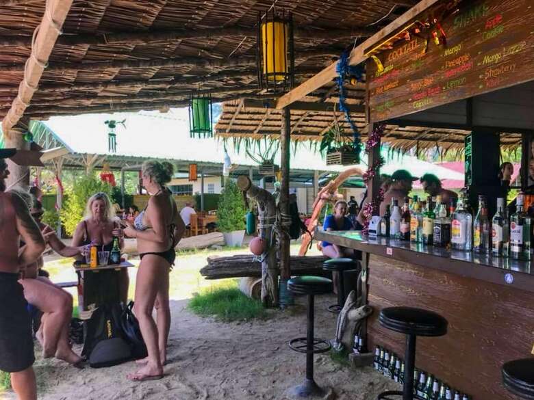 Hotel Lanta Mermaid Beachfront Resort