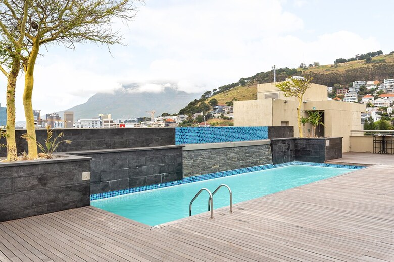 Apartamentos Cape Royale 203