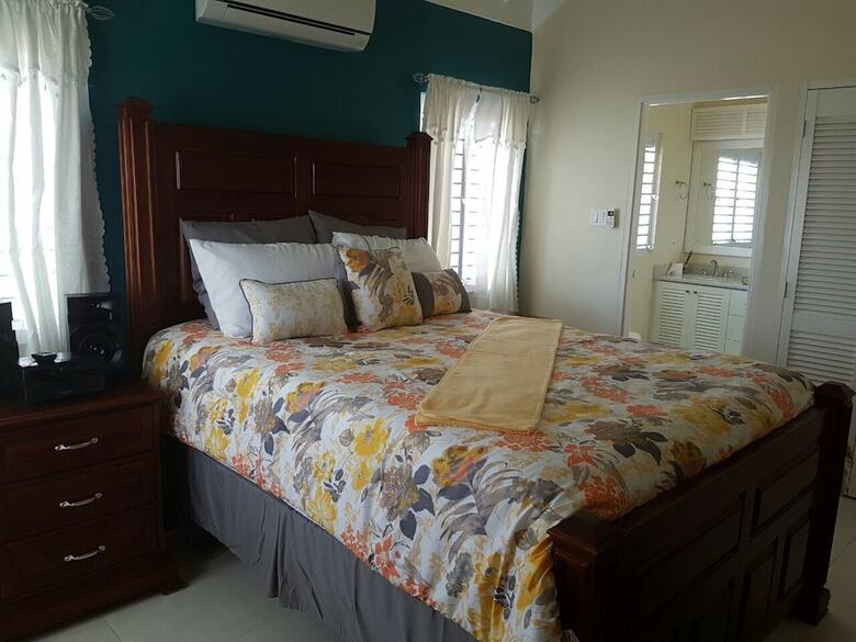 Ocho Rios Villa At Coolshade IX