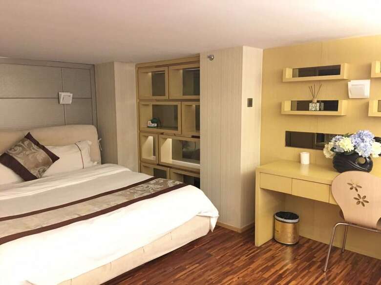 Hotel Checkinn Apartment- Poly Zhongda