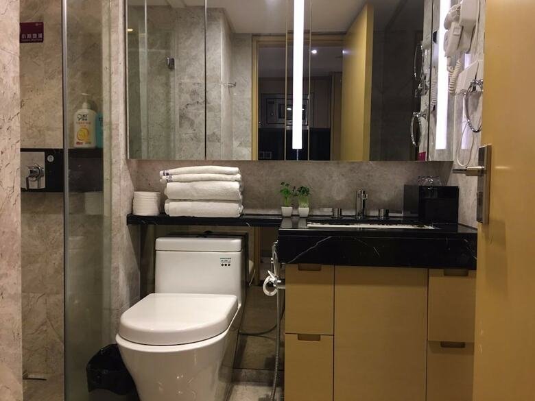 Hotel Checkinn Apartment- Poly Zhongda