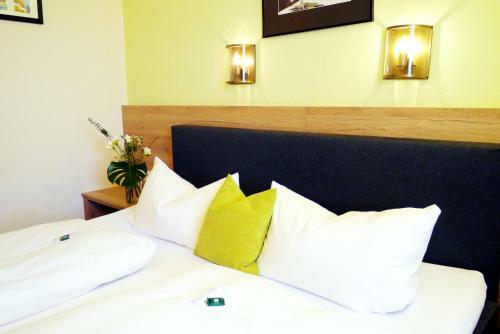 Hotel Grader