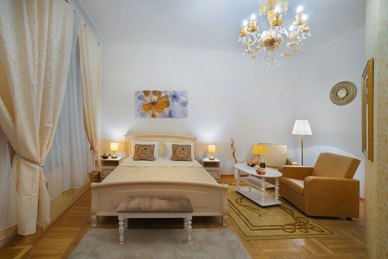 Hotel Red Square Guest House